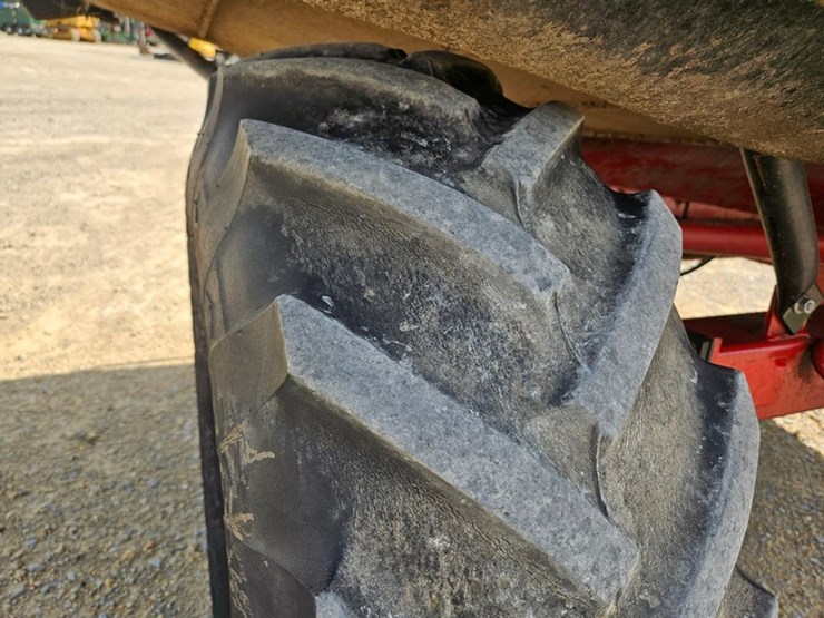 case-ih-8610-image-29