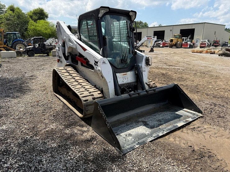 2022-bobcat-t770-image-6