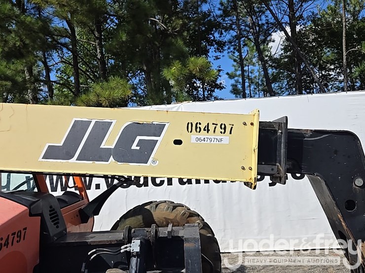 2015-jlg-g6-42a-image-23