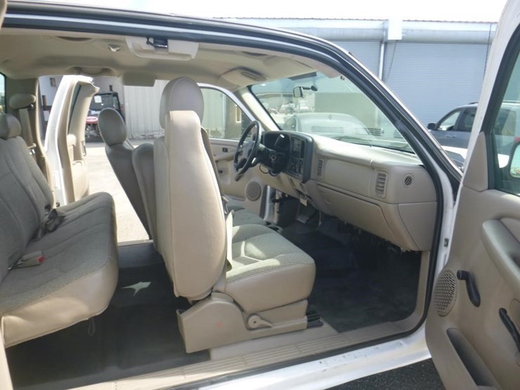 2005-chevrolet-2500hd-image-6