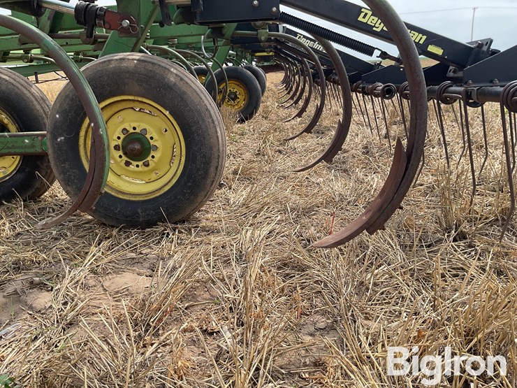 john-deere-1650-image-16