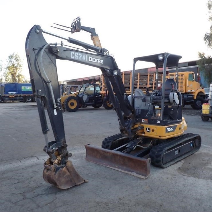 2023 DEERE 35G