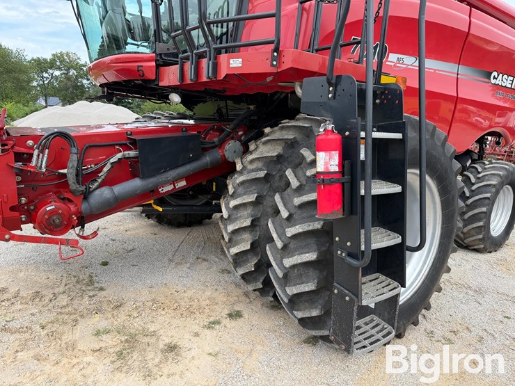 2008-case-ih-7010-image-10