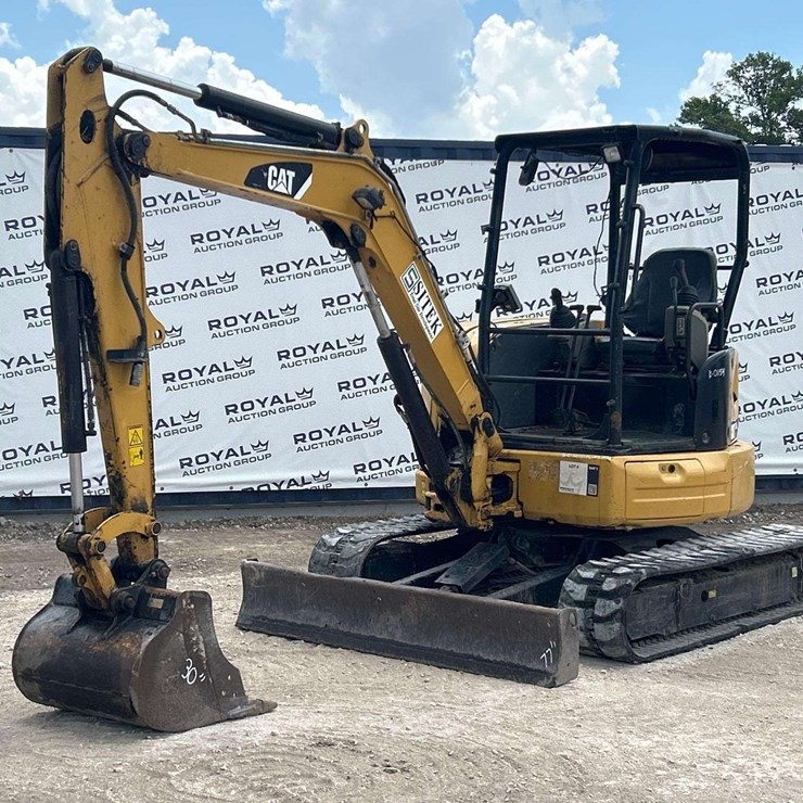 2015 Caterpillar 304E2 Mini Excavator