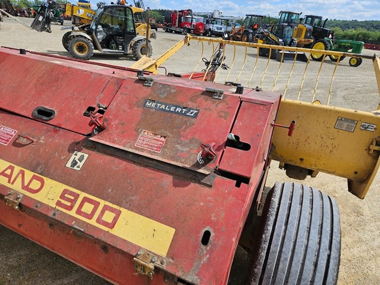 new-holland-900-image-20