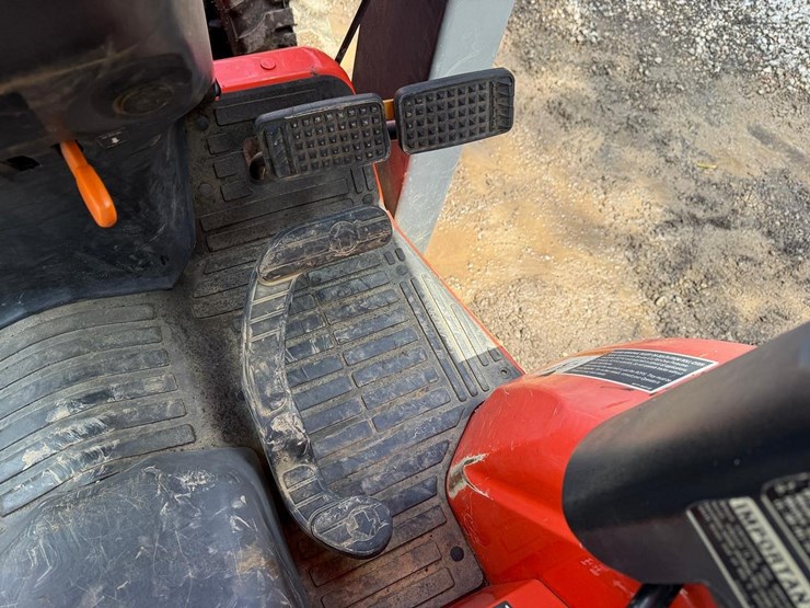 2019-kubota-b26-image-29