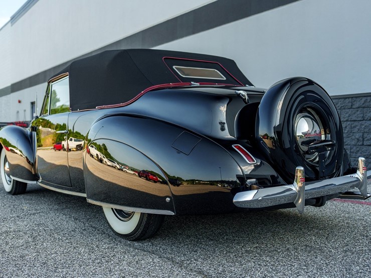 #112-•-offered-at-no-reserve-|-1940-lincoln-zephyr-continental-convertible-image-7