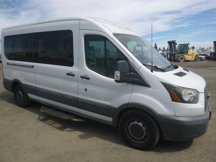 2017-ford-350-image-2