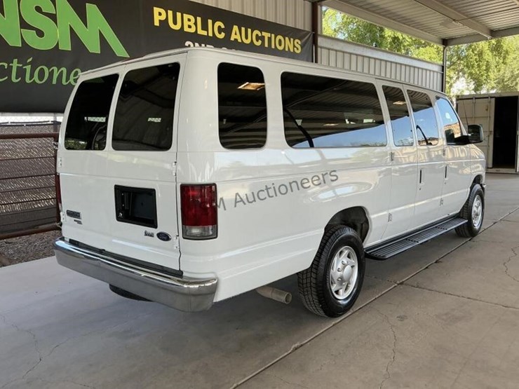 2009-ford-e350-image-7