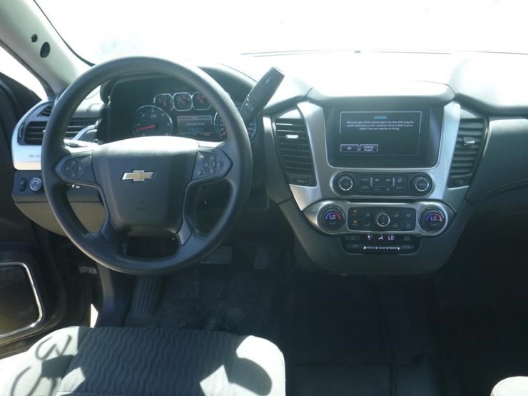 2018-chevrolet-tahoe-image-10