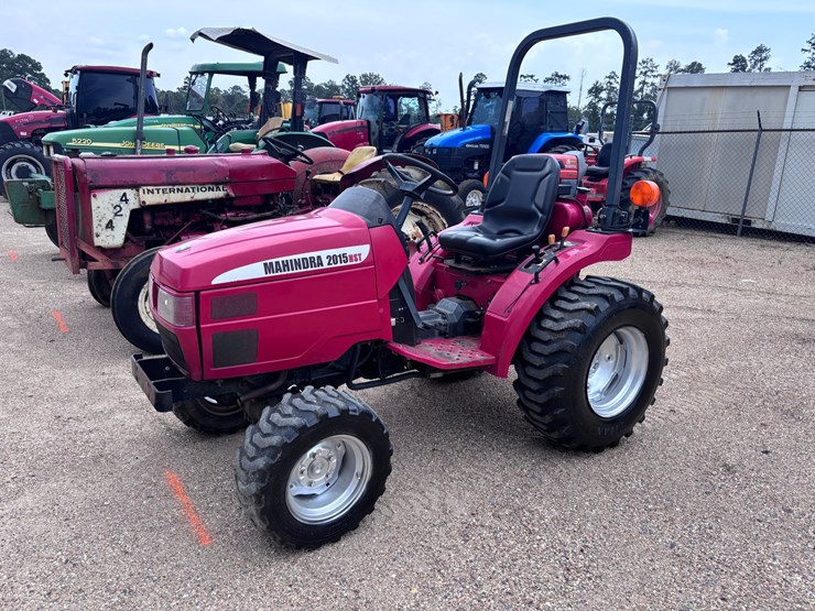 2015-mahindra-2015-image-2