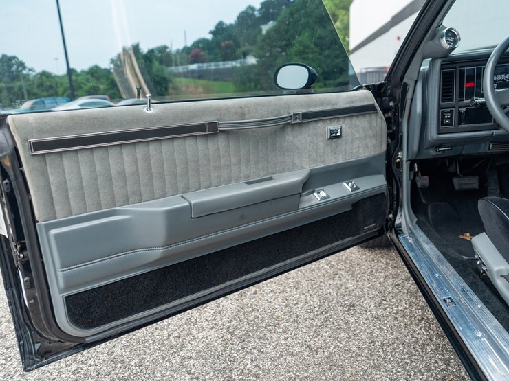 #113-•-1987-buick-grand-national-image-47