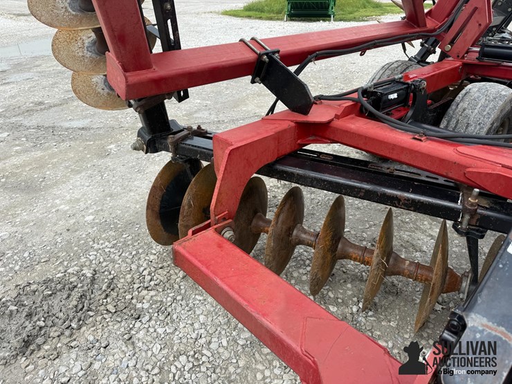 2010-case-ih-340-image-13