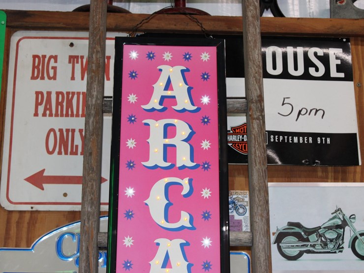 #290-•-arcade-sign-image-4