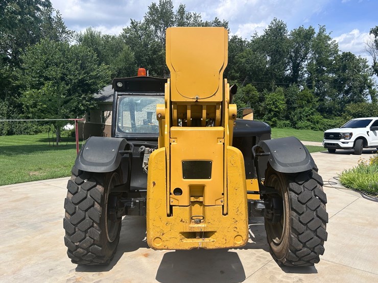2017-caterpillar-tl1055d-image-5