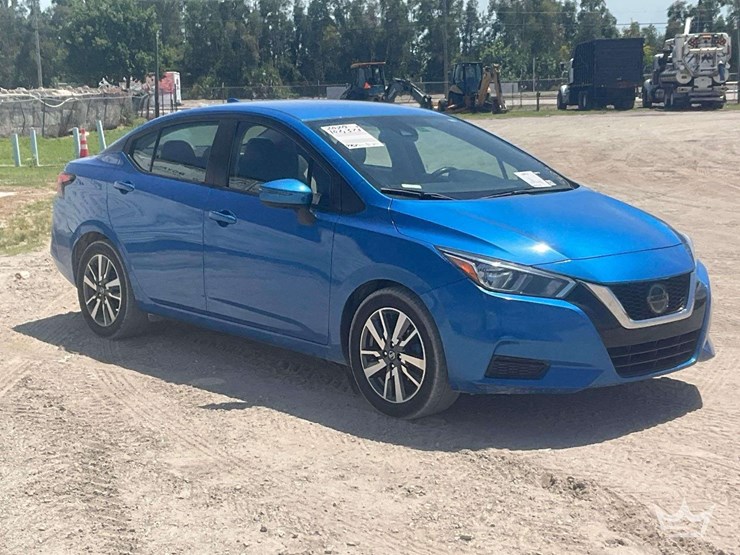 2020-nissan-versa-sedan-image-2