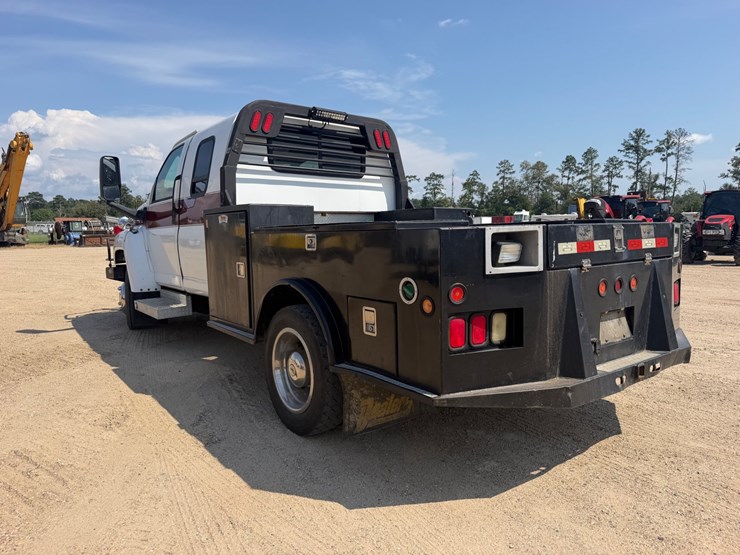 #131-•-2008-chevy-kodiak-utility-truck-image-4