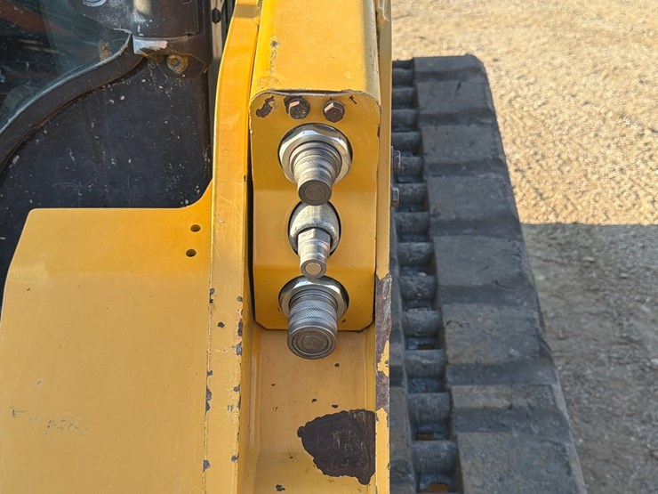 2019-caterpillar-259d-image-9