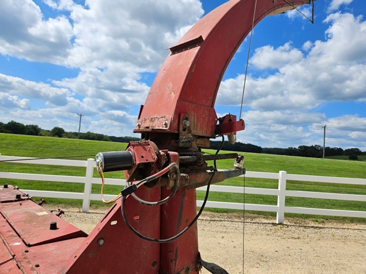 new-holland-900-image-27