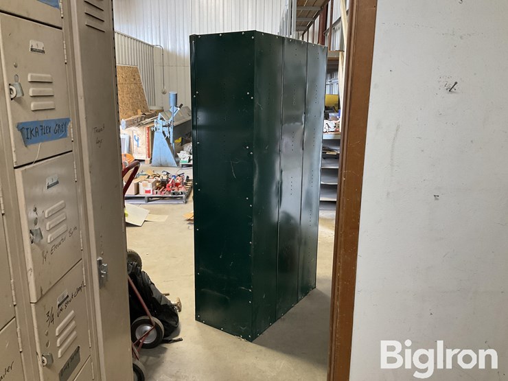 3-connected-lockers-image-7
