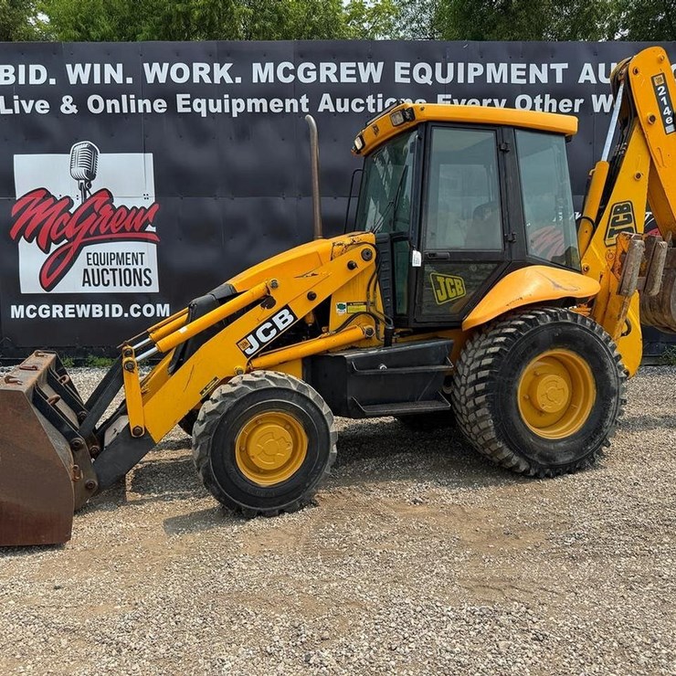 JCB 214E
