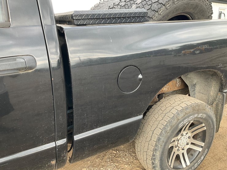 2003-dodge-2500-image-26