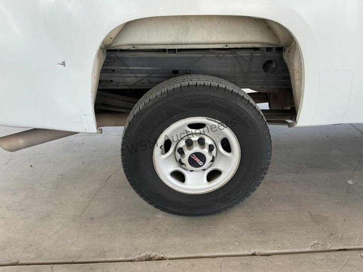 2008-gmc-sierra-2500hd-image-8