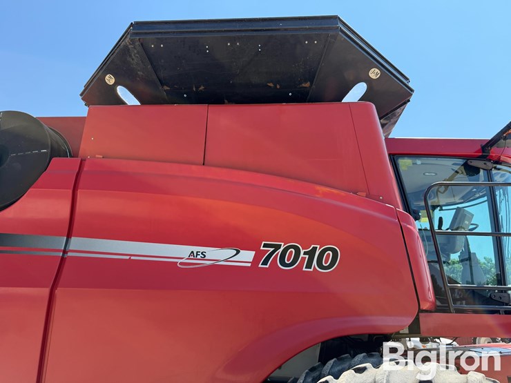 2007-case-ih-7010-image-14
