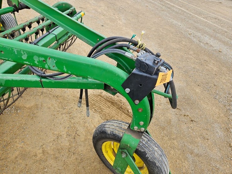 john-deere-662-image-12