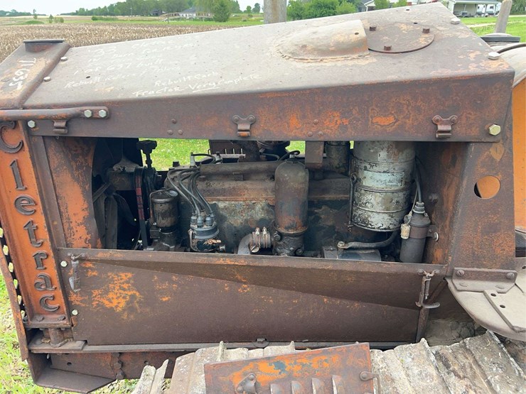 cletrac-25-crawler-image-33