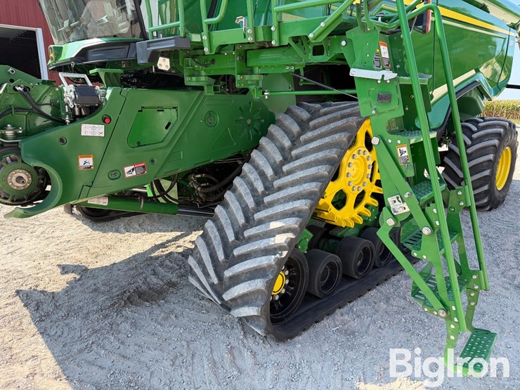 2023-john-deere-x9-1000-image-10