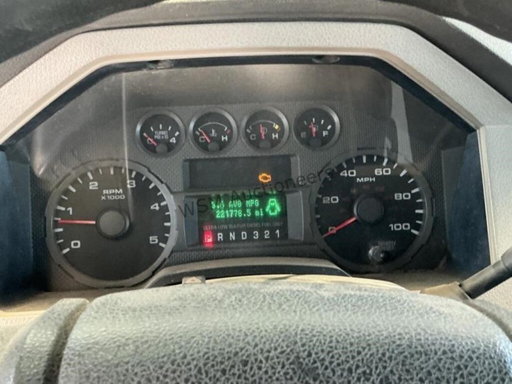 2008-ford-f550-image-21
