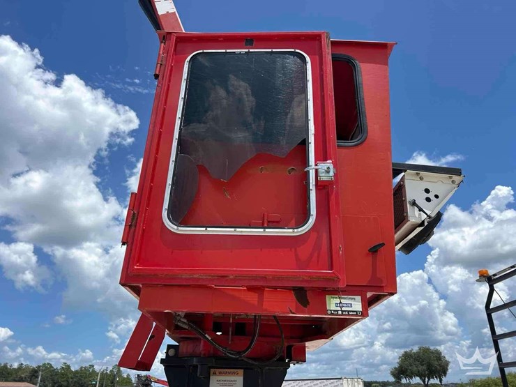 2018-freightliner-m2-106-image-17