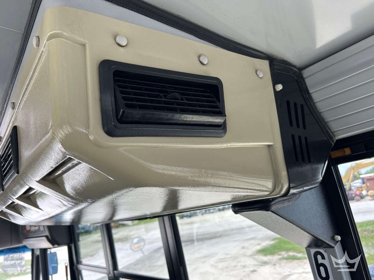 2016-freightliner-b2-image-18