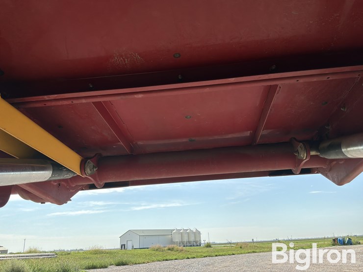 2016-case-ih-8240-image-13