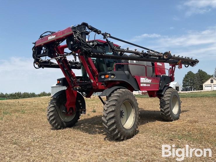 2009-miller-4315-nitro-s/p-sprayer-image-1