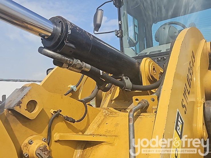 2014-caterpillar-938k-image-19
