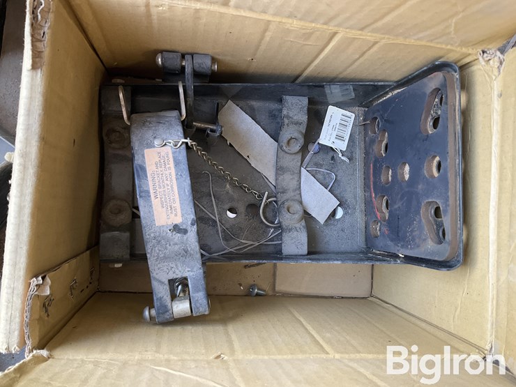fire-extinguisher-mounting-brackets-image-11
