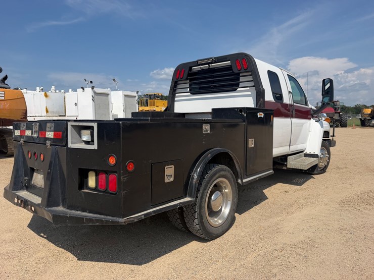 #131-•-2008-chevy-kodiak-utility-truck-image-3