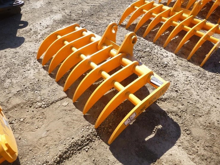 caterpillar-303-image-1