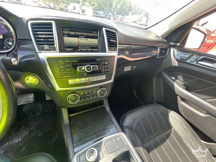 2016-mercedes-benz-gl-350-awd-suv-image-17