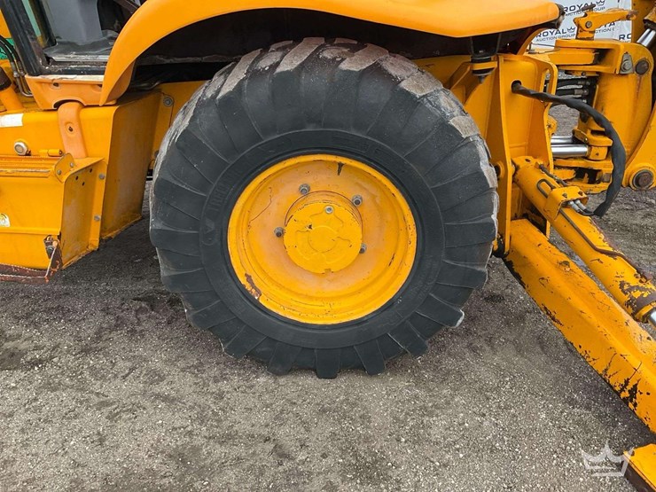 2014-jcb-217-image-16