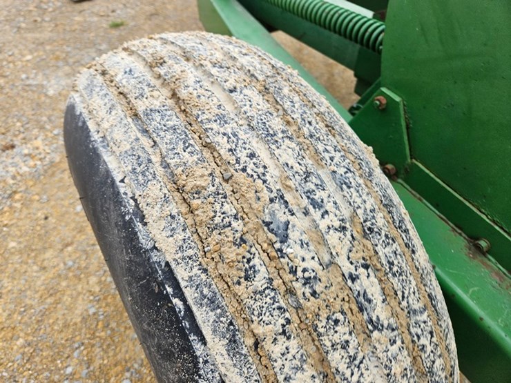 john-deere-3800-image-39