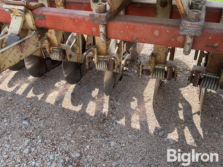 crustbuster-3-pt-disk-drill-image-12