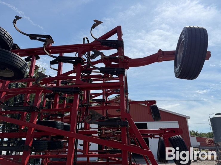 2018-case-ih-255-image-19