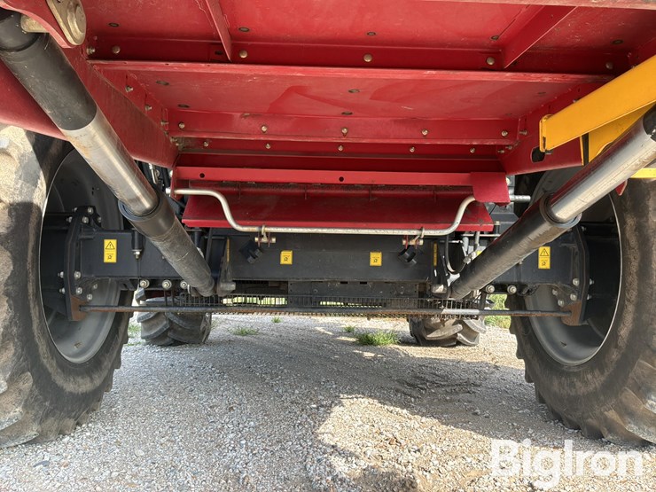 2016-case-ih-8240-image-12