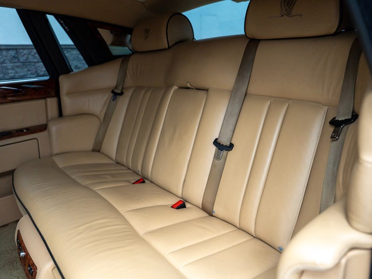#110-•-2014-rolls-royce-phantom-sedan-image-45