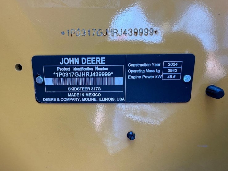2024-deere-317g-image-27