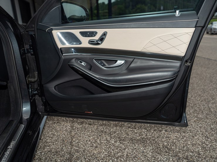 #103-•-2020-mercedes-benz-s560-sedan-image-56