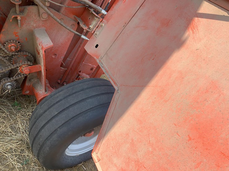 hesston-5156-image-29